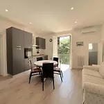 Suite Borgo Verde-5 Minutes From The Station