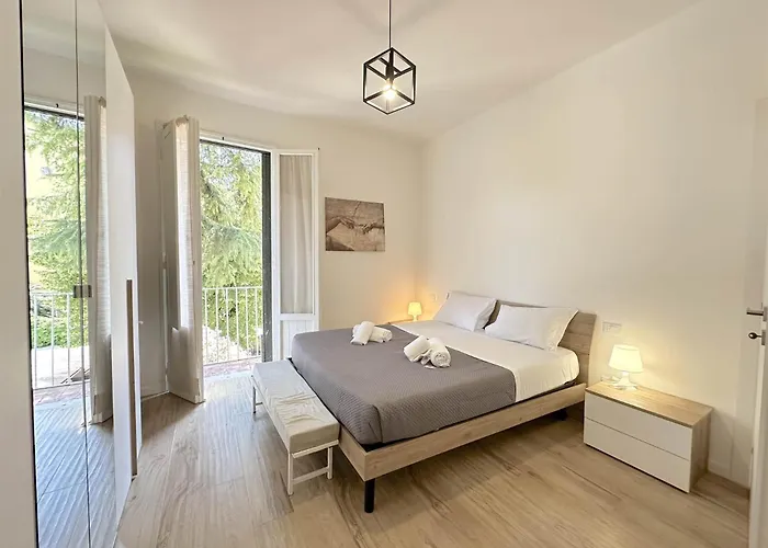 Suite Borgo Verde-5 Minutes From The Station